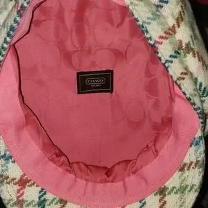 Coach Vintage Newsboy Wool Pink Hat m90321866409_1.jpg main image 2